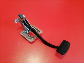 Фото запчасти педаль тормоза Mitsubishi Lancer 2006 Б/У запчасть Запчасть педаль тормоза Mitsubishi Lancer 2006