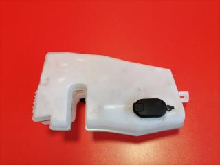 Запчасть бачок омывателя Renault Duster 2015