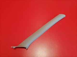 Запчасть накладка стойки кузова верхняя передняя правая Renault Duster 2015