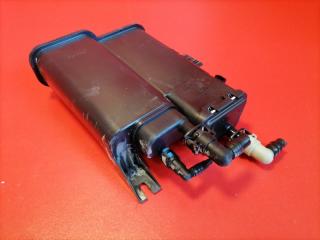 Фото запчасти фильтр паров топлива Cadillac SRX 2006 Б/У запчасть Запчасть фильтр паров топлива Cadillac SRX 2006