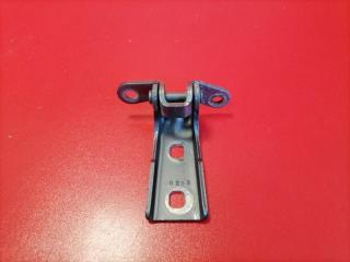 Фото запчасти петля двери нижняя задняя левая Cadillac SRX 2006 Б/У запчасть Запчасть петля двери нижняя задняя левая Cadillac SRX 2006