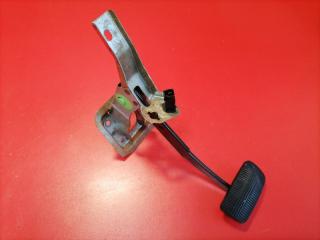 Запчасть педаль тормоза Nissan Bluebird Sylphy 2000