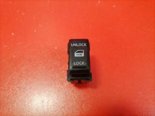 Кнопка центрального замка Nissan Navara 2008