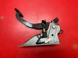 Педаль сцепления Hyundai Solaris 2015