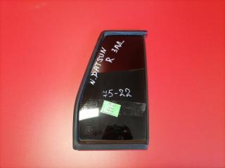 Стекло двери неопускное заднее правое Nissan Terrano 1986-1995