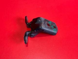 Запчасть петля двери передняя правая Infiniti QX56 2005