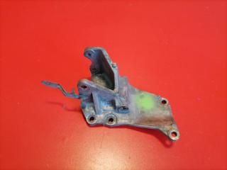 Запчасть кронштейн генератора Infiniti QX56 2005