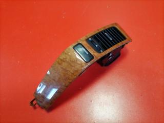 Дефлектор торпедо центральный правый Lexus GX470 2003