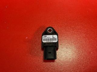 Запчасть датчик airbag левый Toyota Avensis 2003