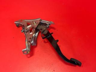 Педаль сцепления Toyota Avensis 2005