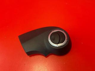 Дефлектор воздушный левый Renault Logan 2013