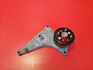 Кронштейн вискомуфты Nissan Xterra 2005