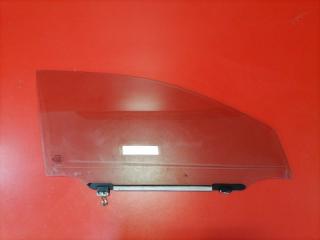 Запчасть стекло двери переднее правое Toyota Avensis 2003