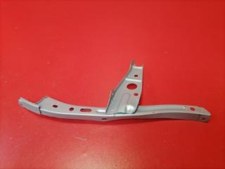 Планка замка капота Toyota Hilux 2012