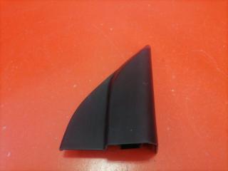 Уголок двери внутренний правый Toyota Hilux 2012