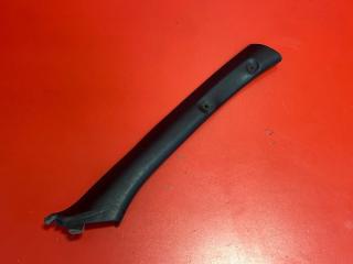 Накладка стойки кузова передняя правая Toyota Land Cruiser 2004