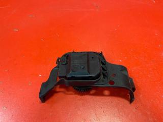 Фото запчасти сервопривод заслонок печки Skoda Fabia 2008 Б/У запчасть Запчасть сервопривод заслонок печки Skoda Fabia 2008