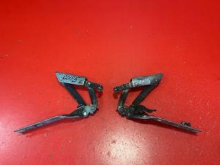 Запчасть петля капота Volkswagen Golf 2007