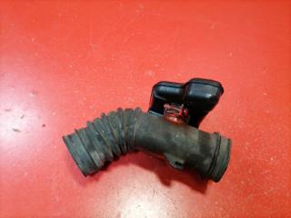 Запчасть патрубок воздушного фильтра Toyota Corolla Spacio 1998