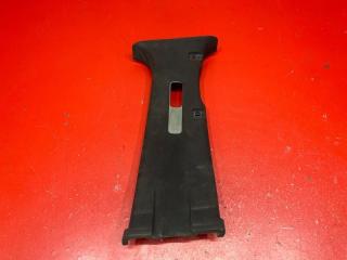 Накладка центральной стойки верхняя правая Nissan Armada 2003