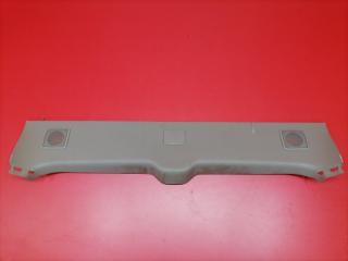 Обшивка крышки багажника Toyota Land Cruiser 2010 Б/У Обшивка крышки багажника Toyota Land Cruiser 2010