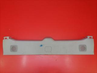 Обшивка двери багажника Toyota Land Cruiser 2011