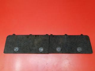 Обшивка двери багажника Toyota Land Cruiser 2011