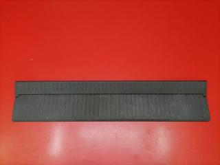 Накладка багажника Toyota Land Cruiser 2011 Б/У Накладка багажника Toyota Land Cruiser 2011
