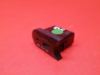 Разъем USB Kia Rio 2013