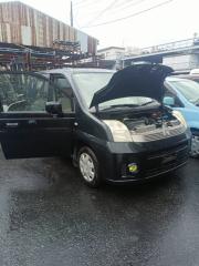 Подкрылок передний правый Honda Mobilio