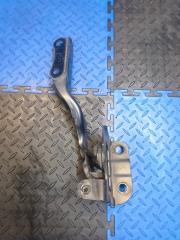 Запчасть петля капота правая Toyota Prius 2011