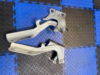 Петля капота передняя Nissan Juke