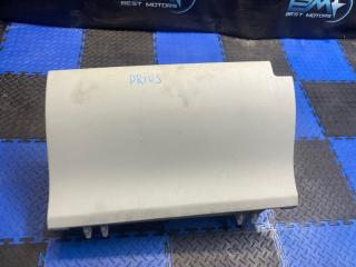 Запчасть бардачок Toyota Prius 2011