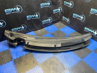 Решетка под дворники (Жабо) передняя Toyota Vitz 2008