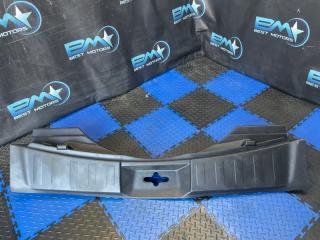 Накладка замка багажника задняя Nissan X-Trail 2014