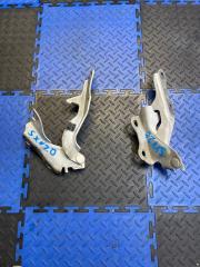 Фото запчасти петля капота Toyota Mark II Qualis 2000 контрактная запчасть Запчасть петля капота Toyota Mark II Qualis 2000