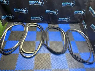 Уплотнитель проема дверей (с кузова) Nissan Stagea 2004