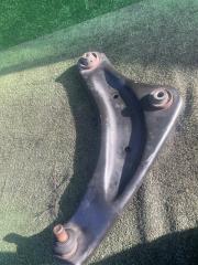 Рычаг передний правый Nissan Leaf 2012