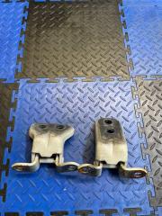 Петля двери передняя левая Nissan Dualis 2012