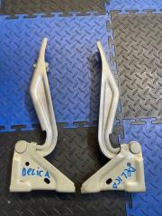 Запчасть петля капота Mitsubishi Delica D5 2011