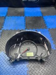 Щиток приборов Toyota Vitz 2013