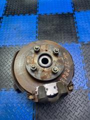 Запчасть ступица передняя левая Toyota Starlet 1995