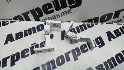 Петля дверная передняя правая AUDI A4 07.06.2008