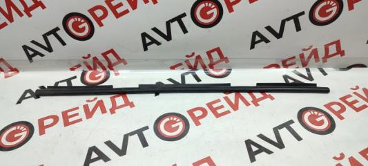 Уплотнитель радиатора AUDI Q5 28.10.2010