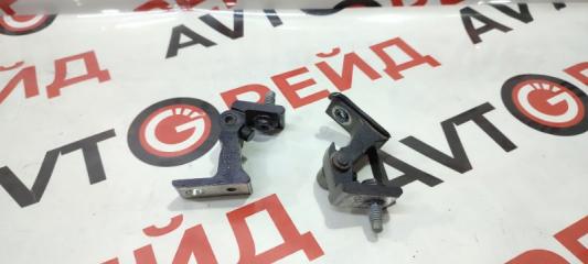 Петля дверная передняя левая AUDI Q5 28.10.2010