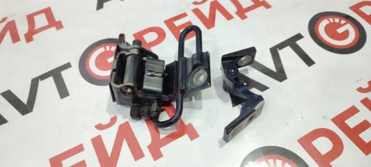 Петля дверная передняя правая AUDI A4 11.10.2006