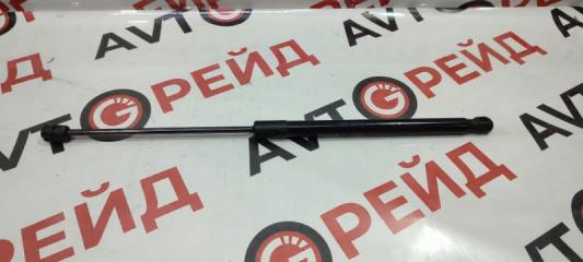 Амортизатор капота AUDI A4 13.06.2012
