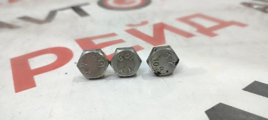 Фото запчасти болт маховика Chevrolet Captiva 16.06.2011 контрактная запчасть Запчасть болт маховика Chevrolet Captiva 16.06.2011