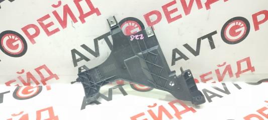 Кронштейн фары левый AUDI A4 17.07.2014