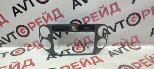 Консоль магнитолы VOLKSWAGEN TIGUAN 18.02.2009